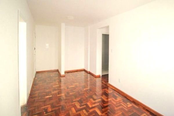 Apartamento no Jardim Leopoldina de 2 dormitórios reformado DESOCUPADO — foto 2