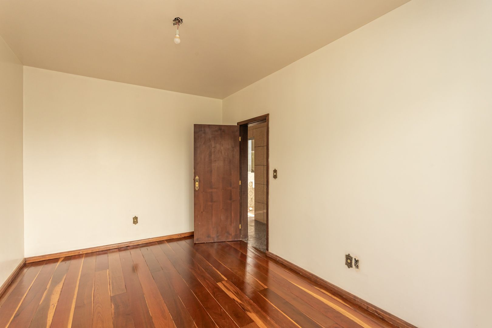 Casa Comercial à venda com 4 quartos, 450m² - Foto 19