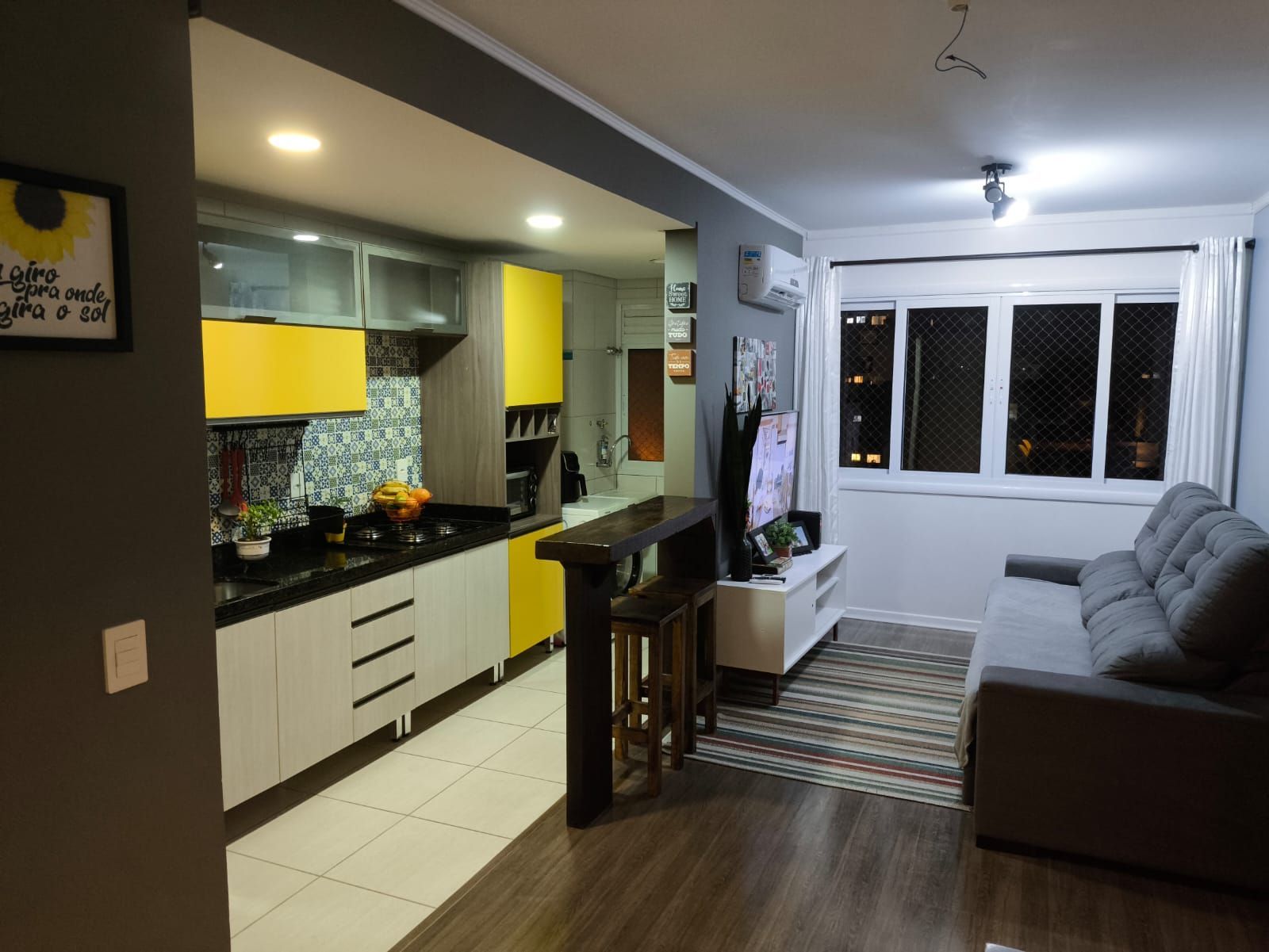 Apartamento à venda com 1 quarto, 45m² - Foto 2