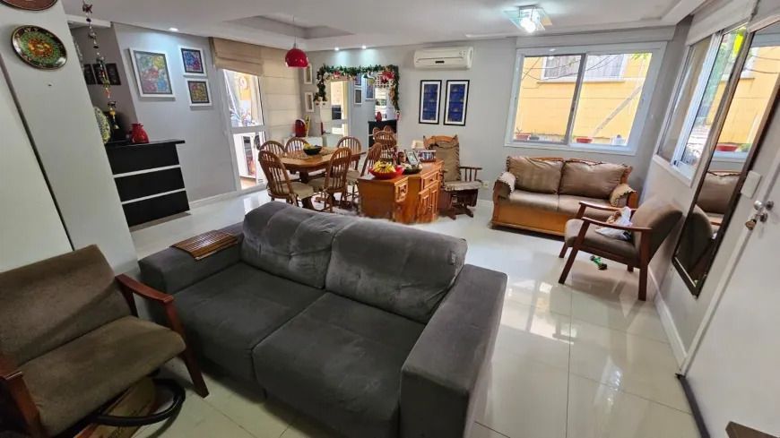 Casa de Condomínio 3 dormitórios no bairro Mário Quintana