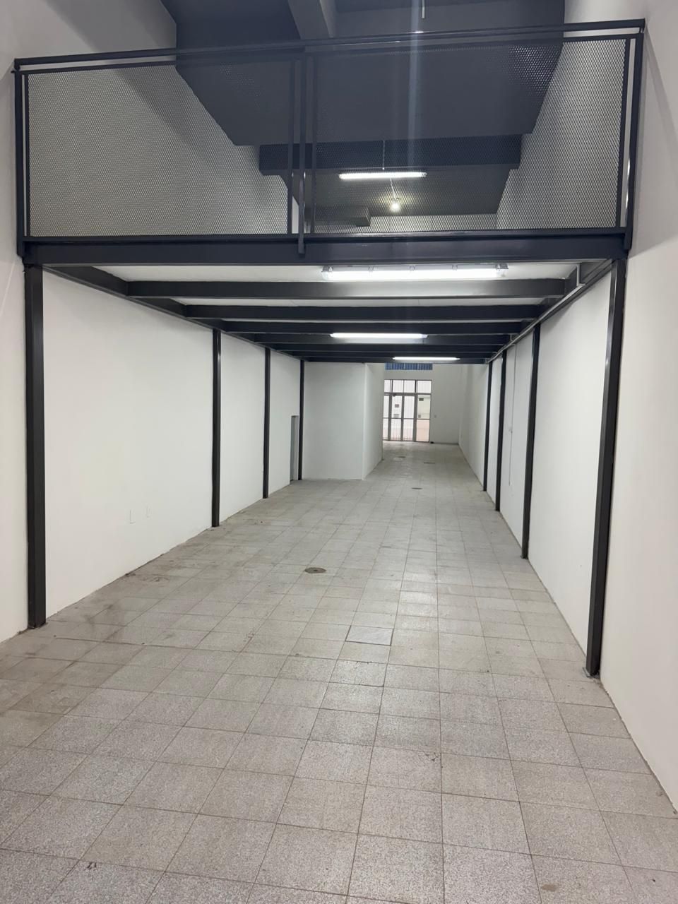 Loja 1 dormitório no bairro Passo da Areia
