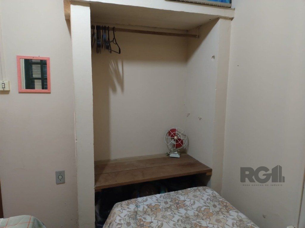 Casa à venda com 3 quartos, 70m² - Foto 14