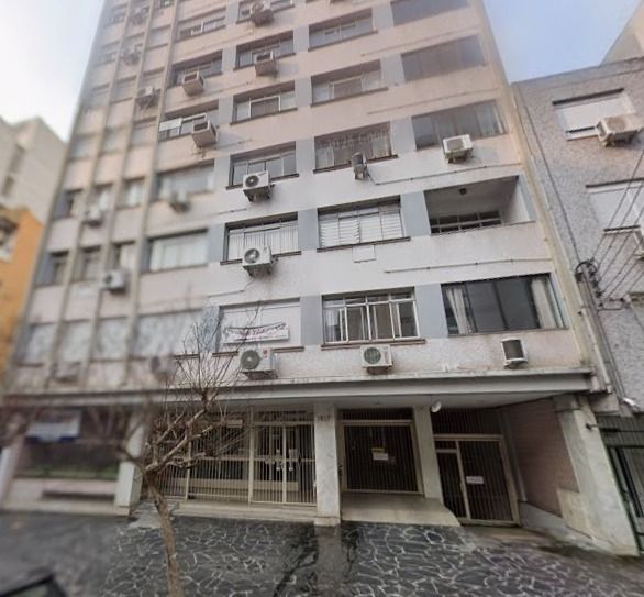Apartamento, 2 dormitórios no bairro Centro Histórico em Porto Alegre para Comprar