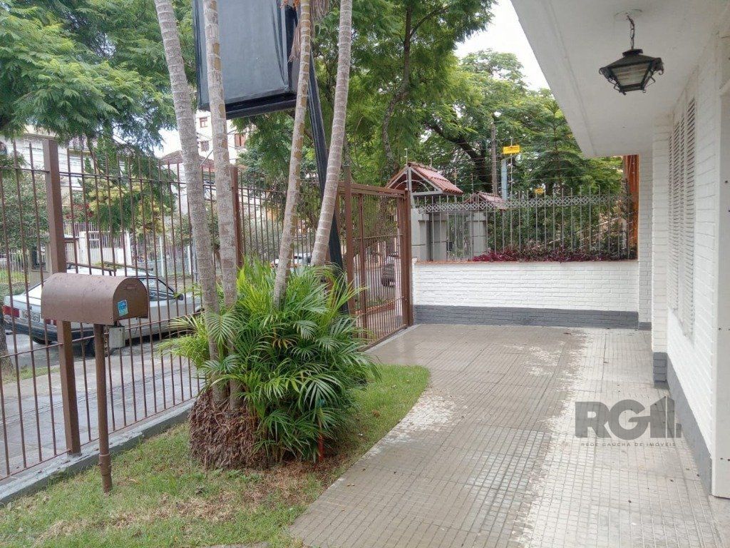 Sobrado no bairro Higienópolis de 3 dormitórios e 3 vagas — foto 3