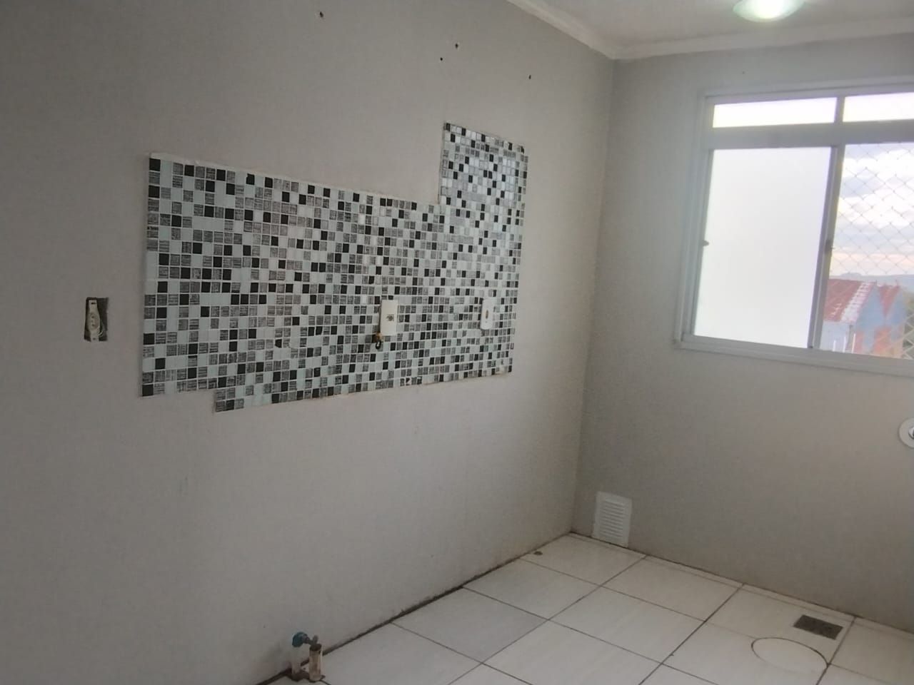 APTO DE 02 DORMITÓRIOS . 01 VAGA ESCRITURADA DESCOBERTA, DESOCUPADO , PODE RECEBER FINANCIAMENTO — foto 3