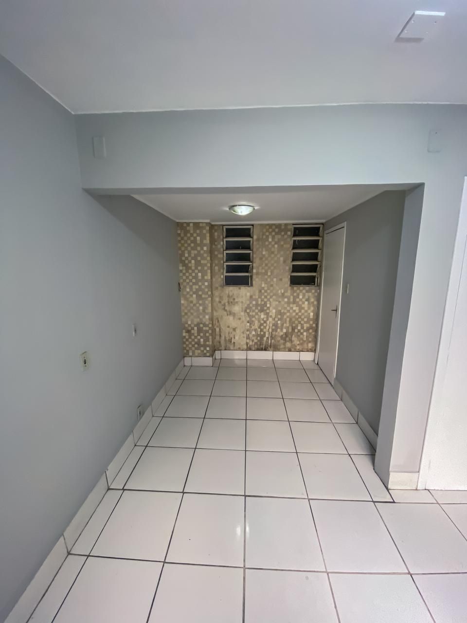 Conjunto Comercial-Sala à venda com 1 quarto, 60m² - Foto 18
