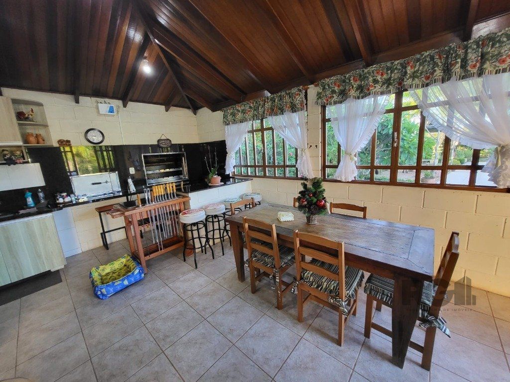 Casa de Condomínio à venda com 4 quartos, 231m² - Foto 15