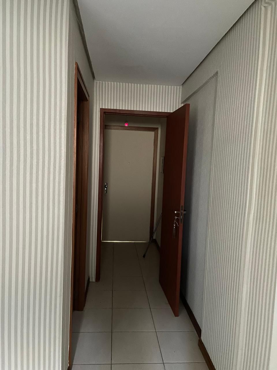 Conjunto comercial no bairro Floresta com terraço privativo DESOCUPADO