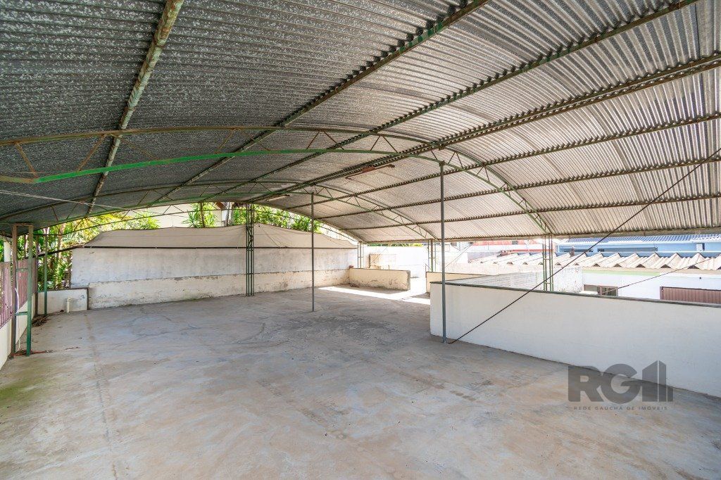 Casa à venda com 2 quartos, 350m² - Foto 30