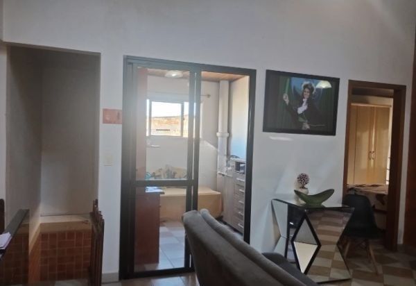 Casa à venda com 3 quartos, 206m² - Foto 9