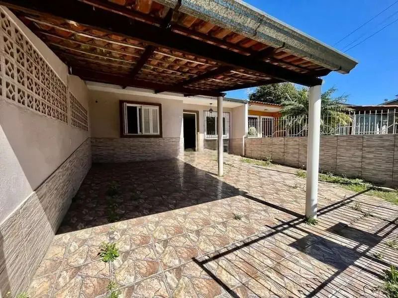 Casa 3 dormitórios no bairro Jardim Algarve