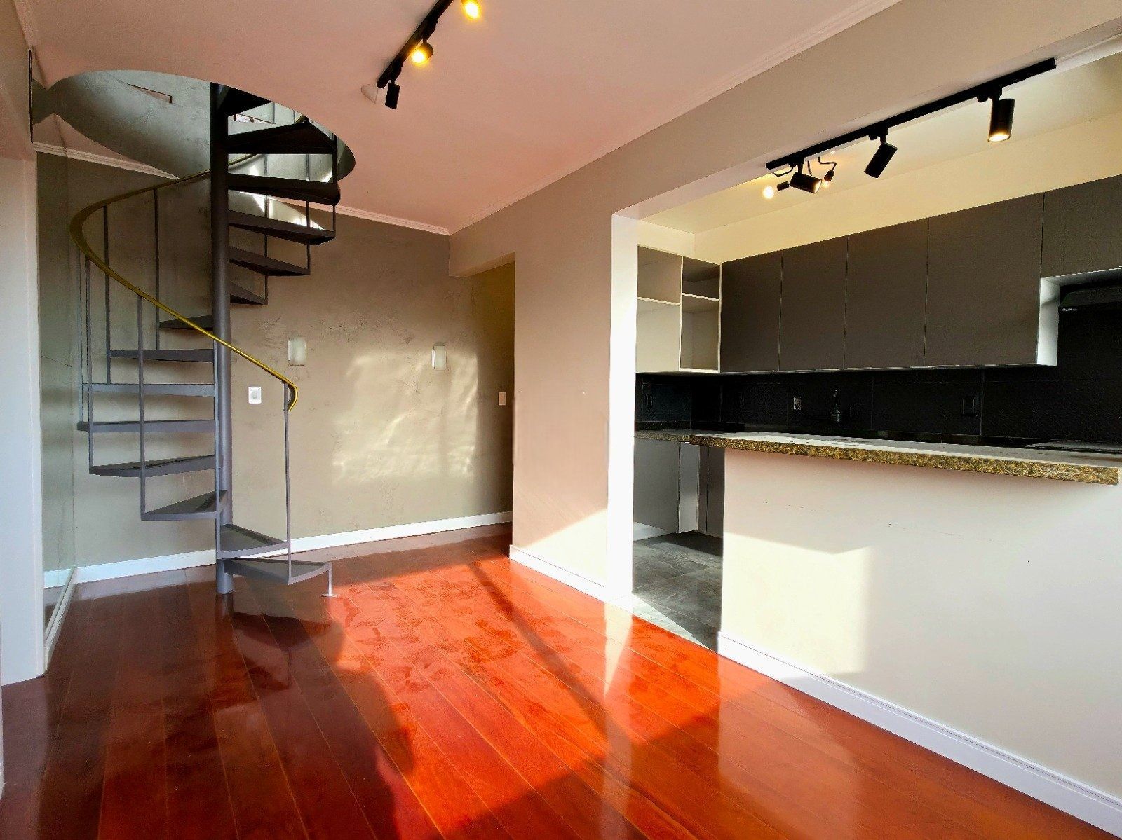 Apartamento, 2 quartos, à venda, 120 m², Floresta - Porto Alegre — foto 2