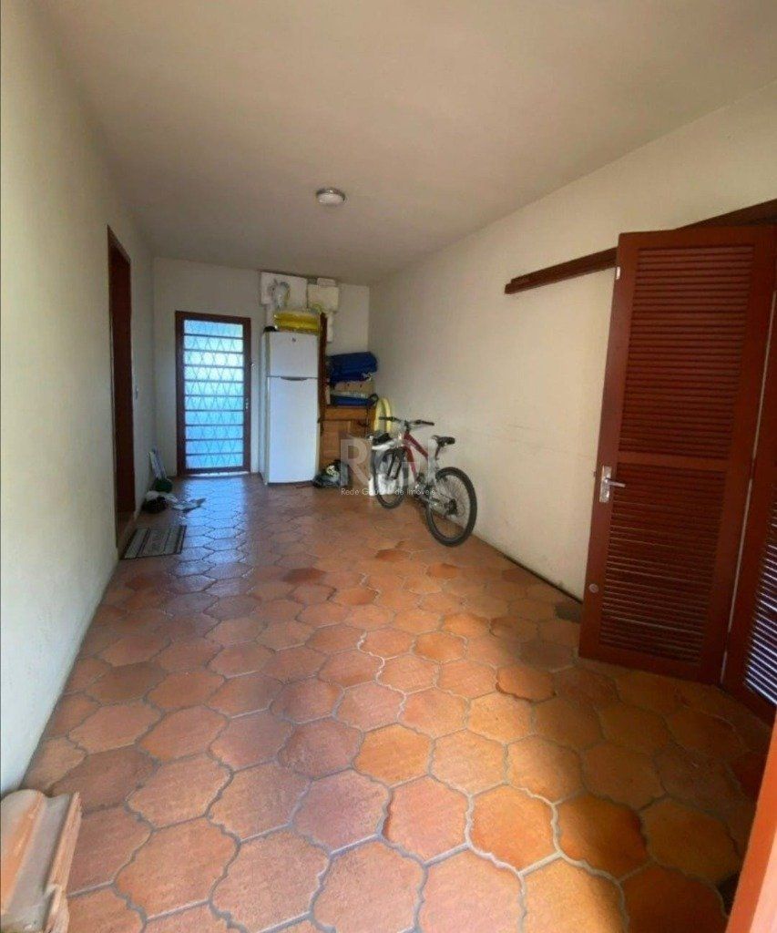 Casa à venda com 4 quartos, 260m² - Foto 11