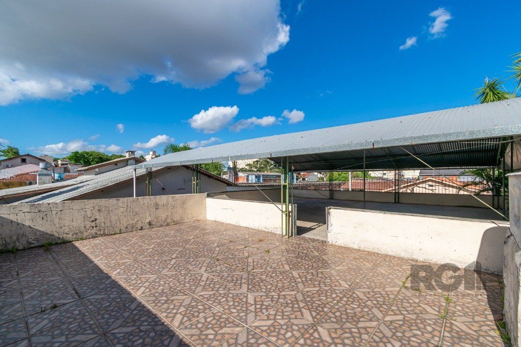 Casa à venda com 2 quartos, 350m² - Foto 27