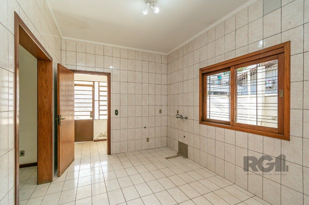 Casa à venda com 2 quartos, 350m² - Foto 17
