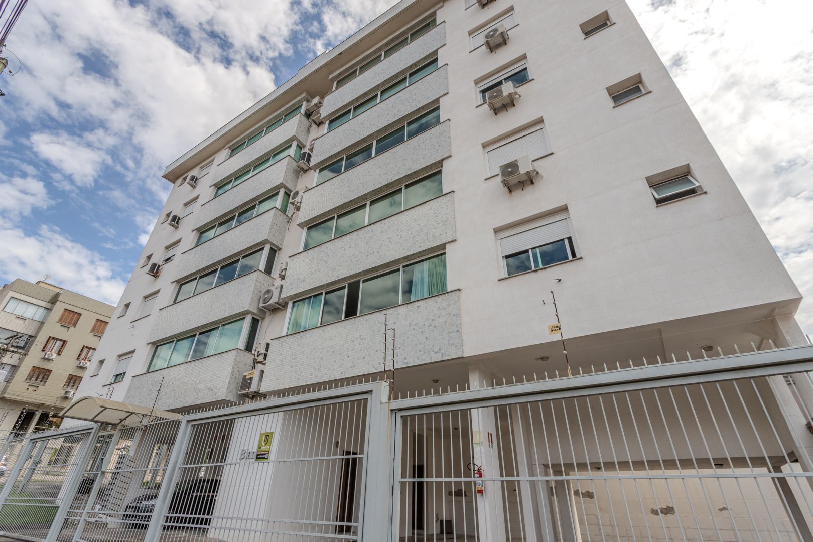 Ótimo apartamento Dois Dormitórios Jardim Planalto