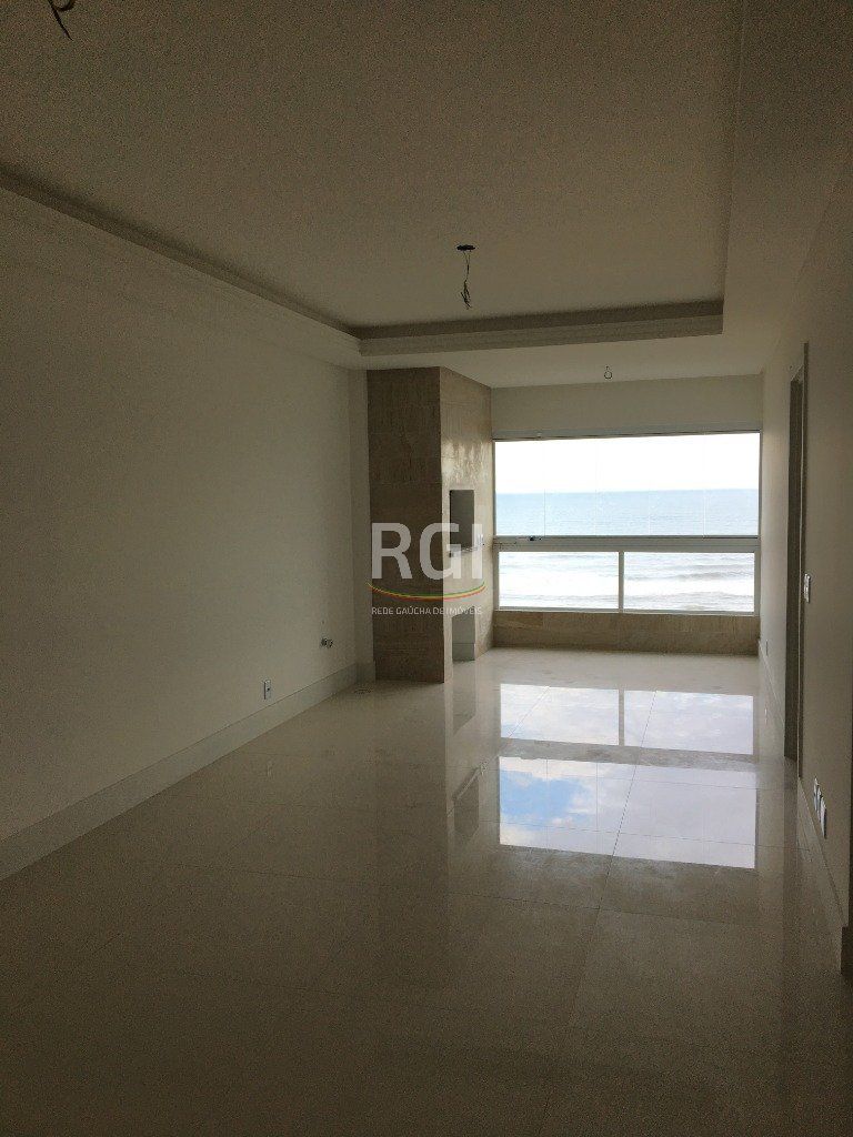 Apartamento à venda com 3 quartos, 83m² - Foto 2