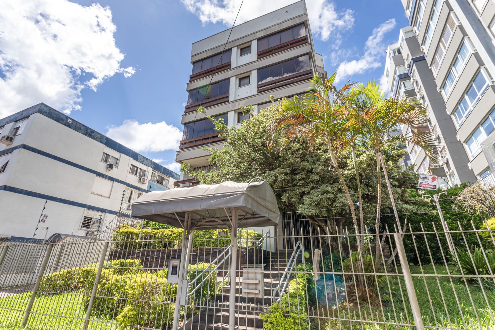 Cobertura no bairro Petrópolis de 3 dormitórios terraço e 2 vagas