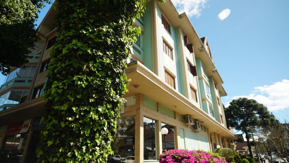 Apartamento no Centro de Gramado de 2 dormitórios e vaga