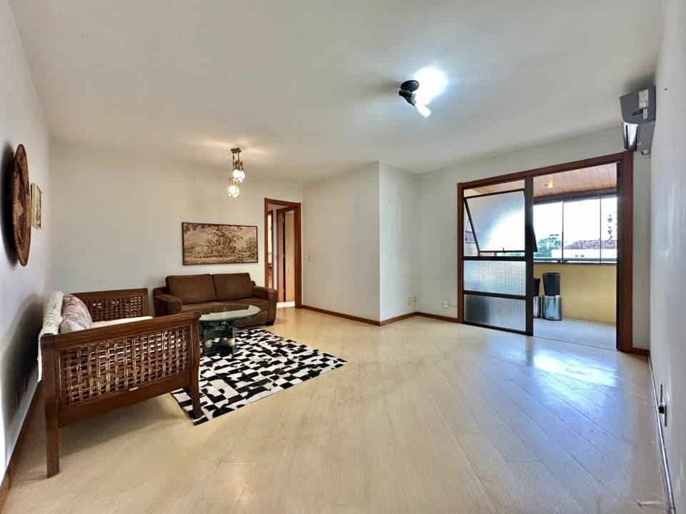 Apartamento, 3 dormitórios no bairro Menino Deus em Porto Alegre para Comprar