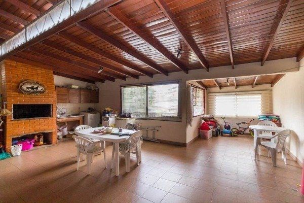 Casa à venda com 4 quartos, 300m² - Foto 31