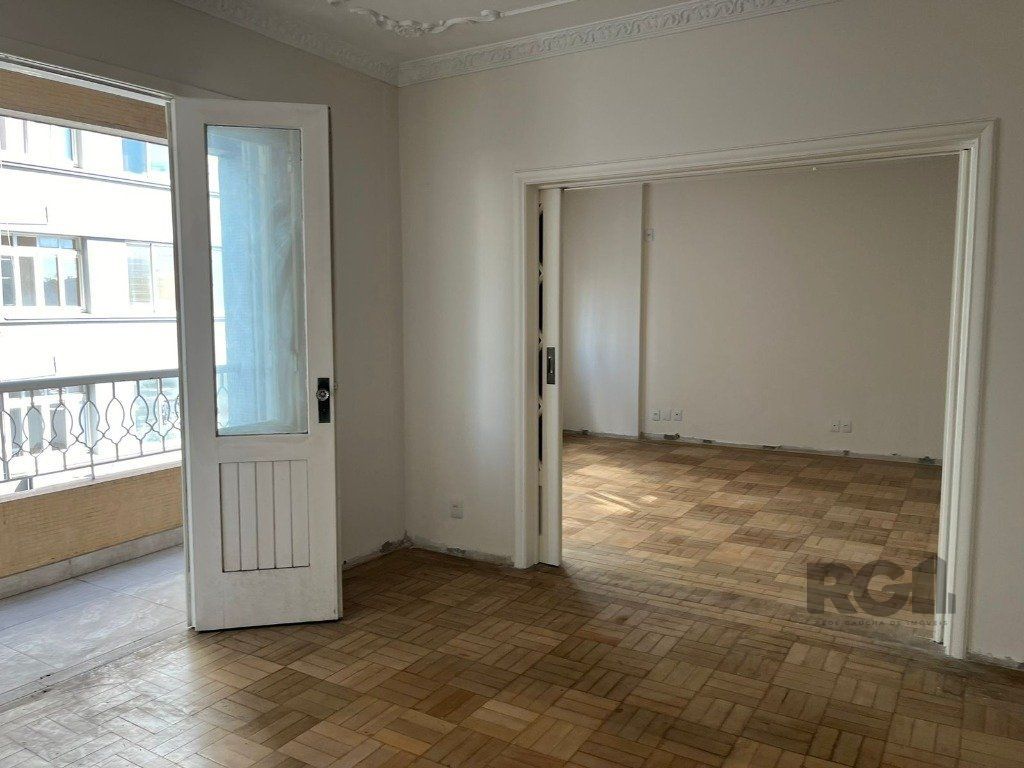 Apartamento à venda com 3 quartos, 175m² - Foto 2