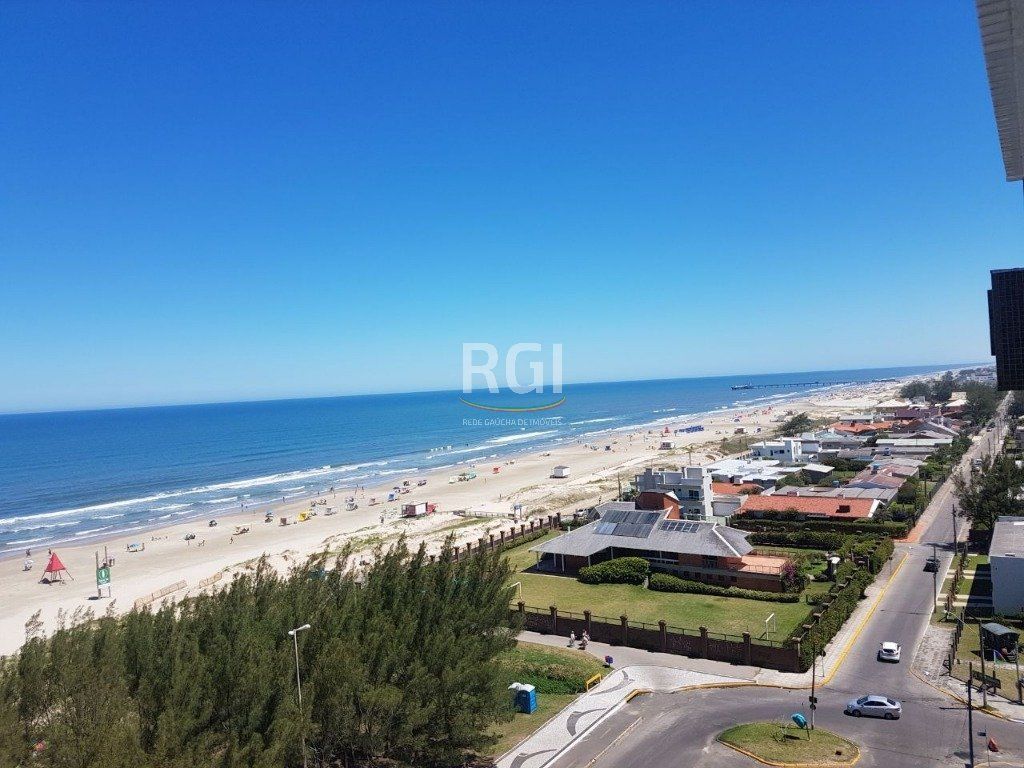 Apartamento à venda com 3 quartos, 123m² - Foto 2
