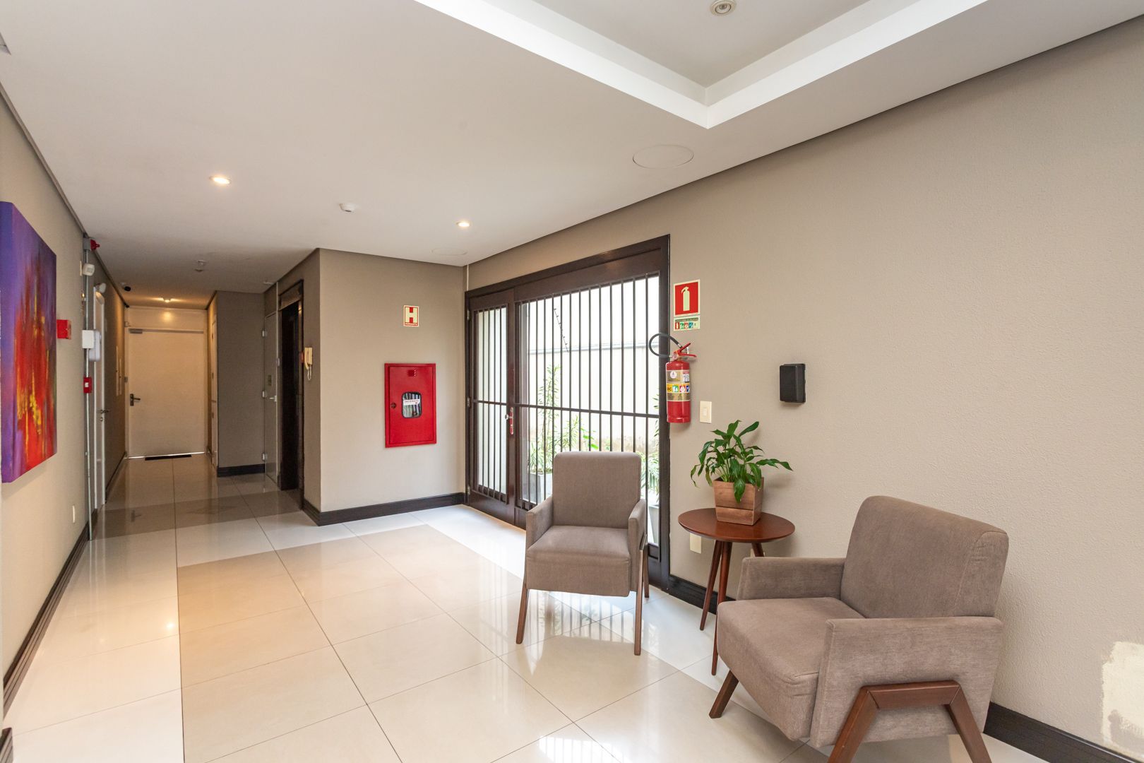 Exelente apartamento de dois dormitórios próximo Benjamin Constant
