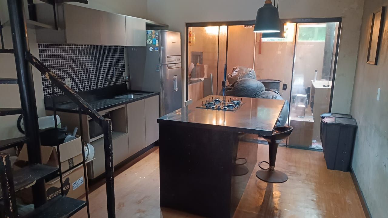 Casa sobrado em condomínio no bairro Camaquã de 3 dormitórios e vaga DESOCUPADO — foto 3