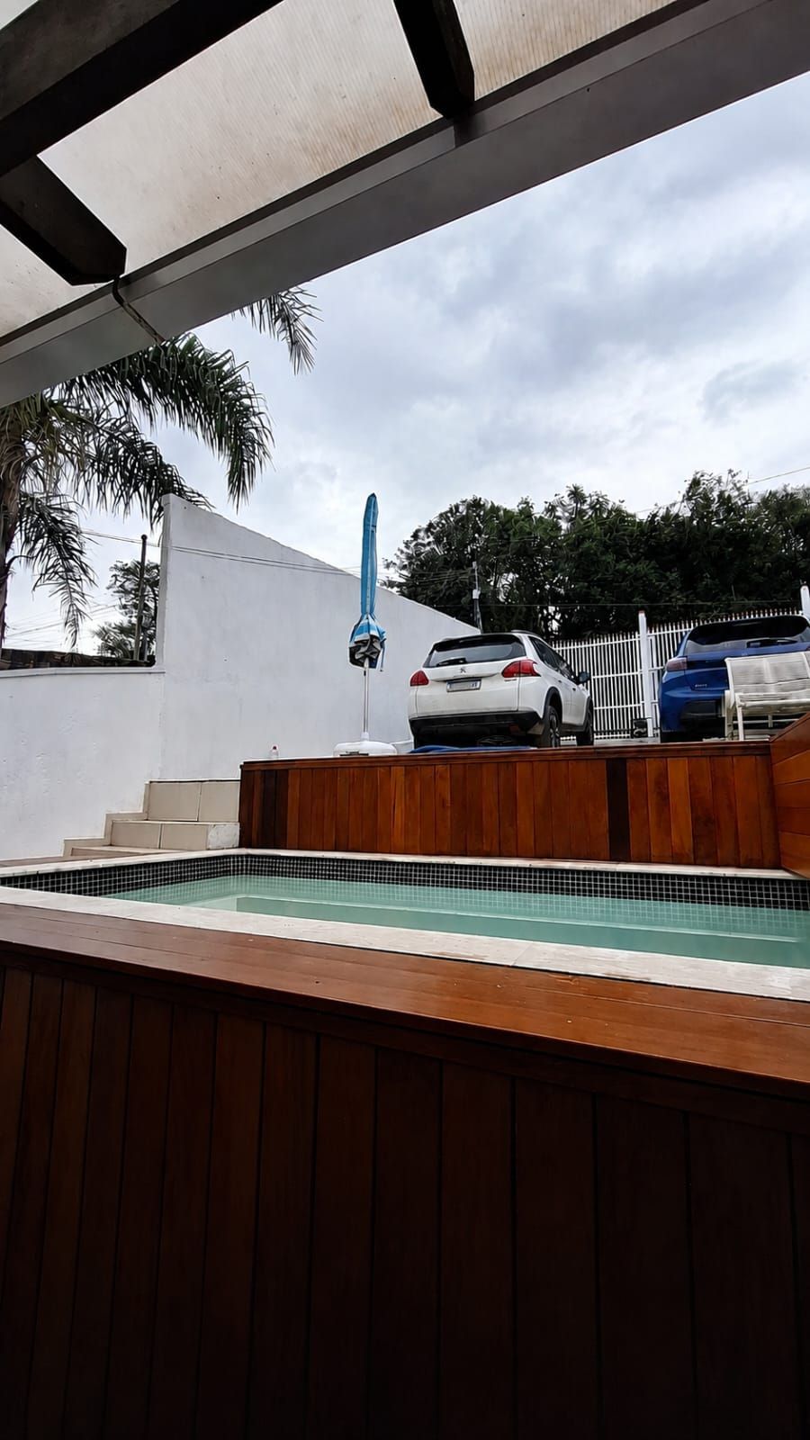 Casa no bairro Tarumã em Viamão com pátio e piscina — foto 2