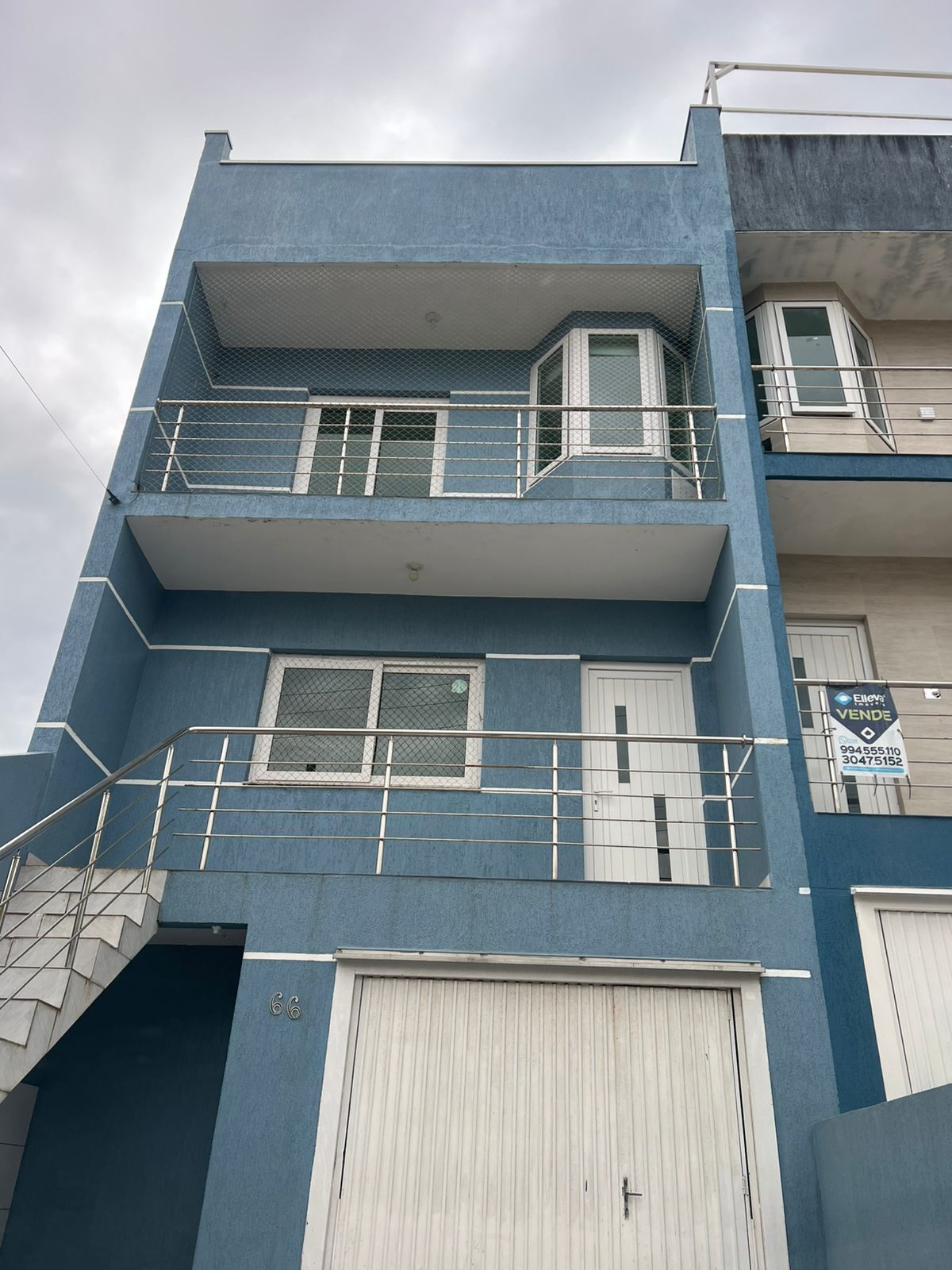 Casa sobrado em Gravatai de 3 dormitórios e 2 vagas