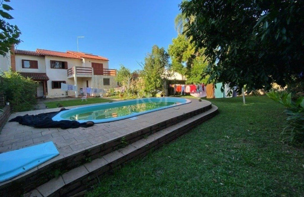 Casa, 4 quartos, 260 m² - Foto 1