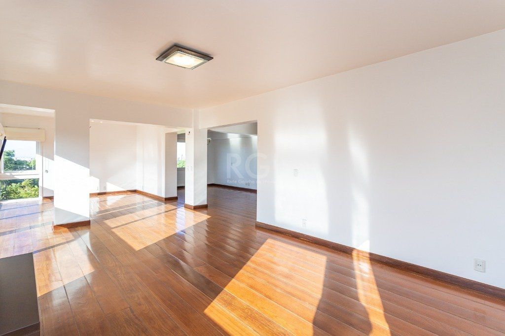 Apartamento à venda com 3 quartos, 190m² - Foto 4
