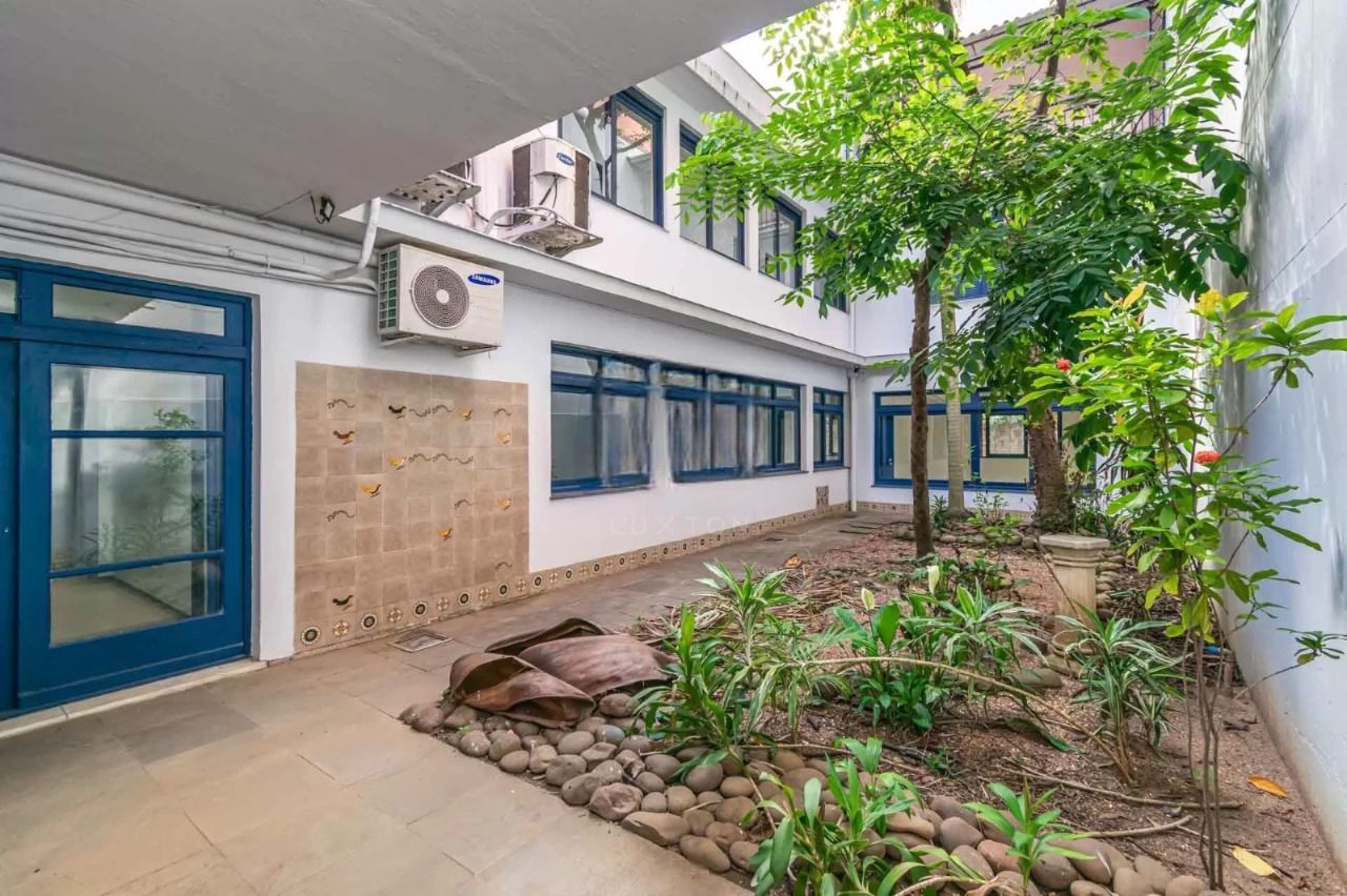 Prédio Inteiro à venda com 16 quartos, 850m² - Foto 1