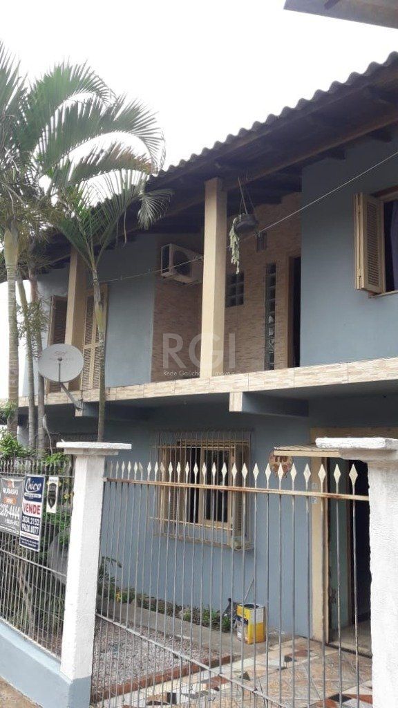 Casa à venda com 4 quartos, 180m² - Foto 1