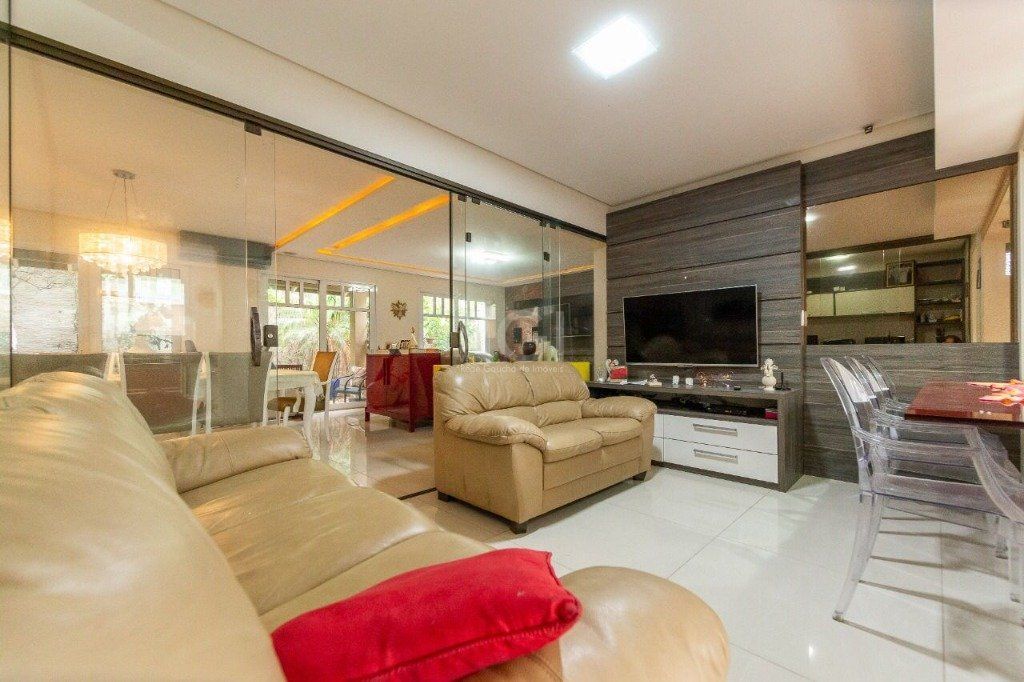 Casa de Condomínio à venda com 4 quartos, 446m² - Foto 1