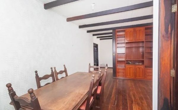 Casa à venda com 4 quartos, 179m² - Foto 4