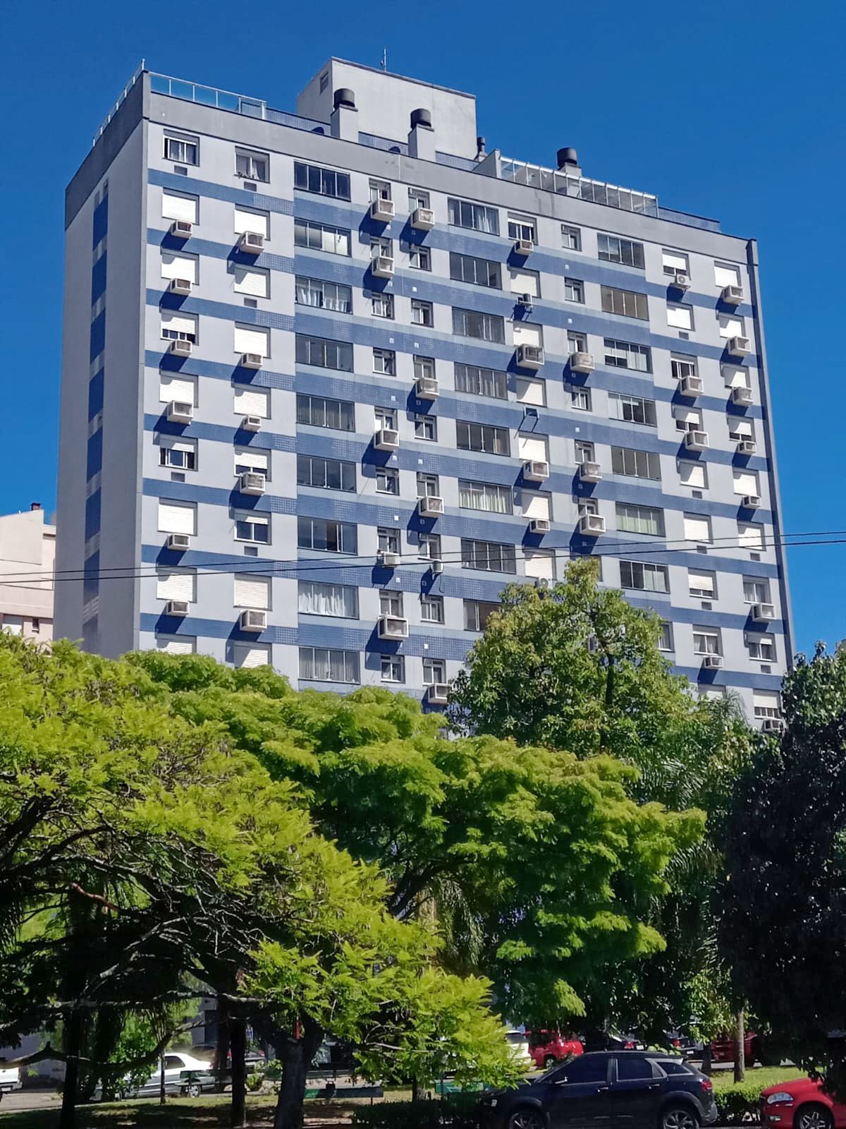 Apartamento na Cidade Baixa de 2 dormitórios e vaga