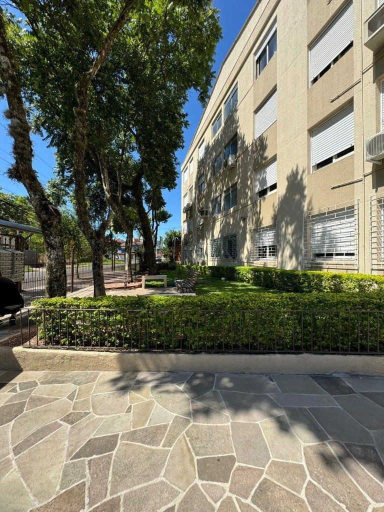 Apartamento à venda com 2 quartos, 60m² - Foto 4