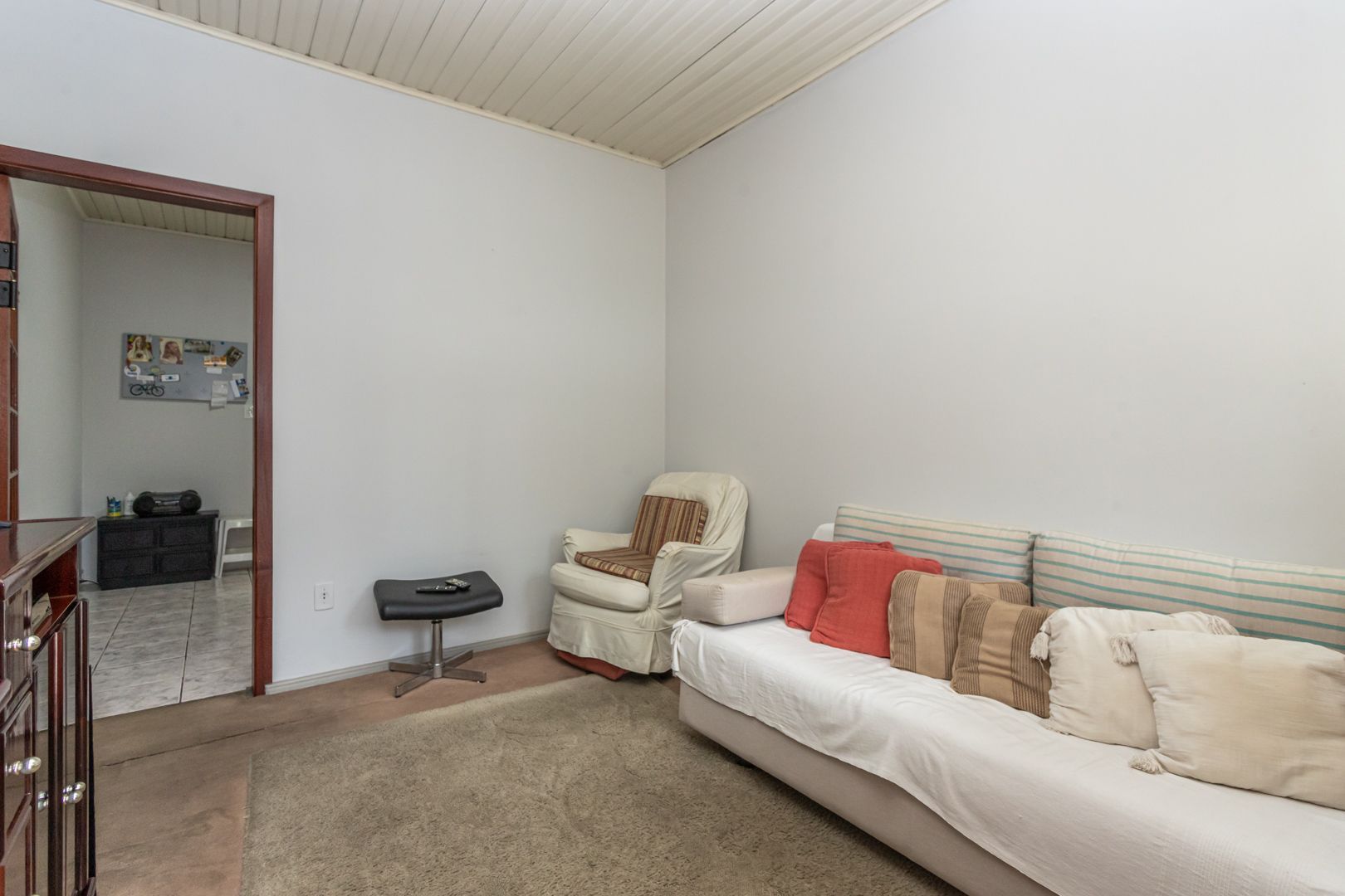 Casa à venda com 2 quartos, 76m² - Foto 2