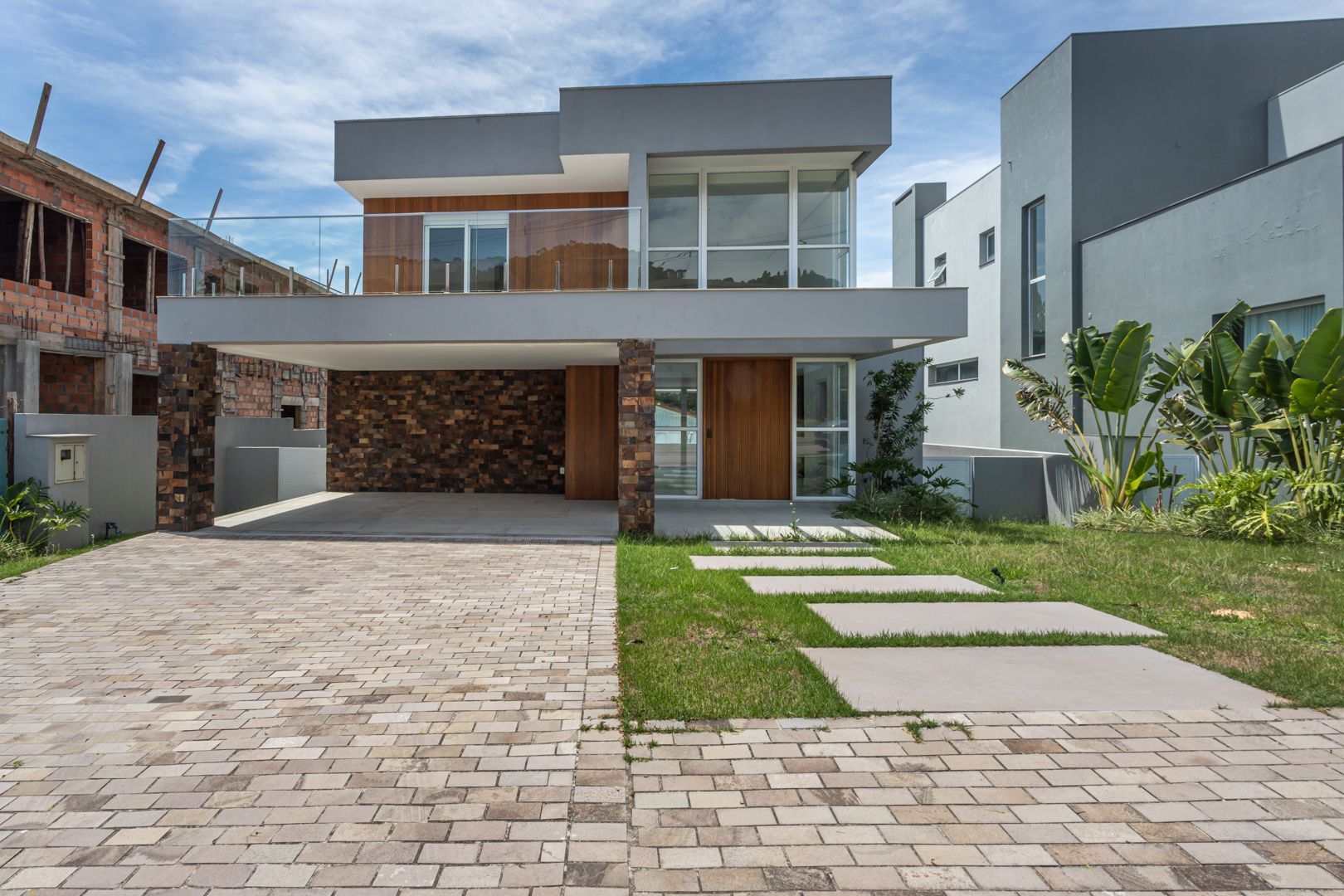 Casa de Condomínio 4 dormitórios no bairro Vila Nova