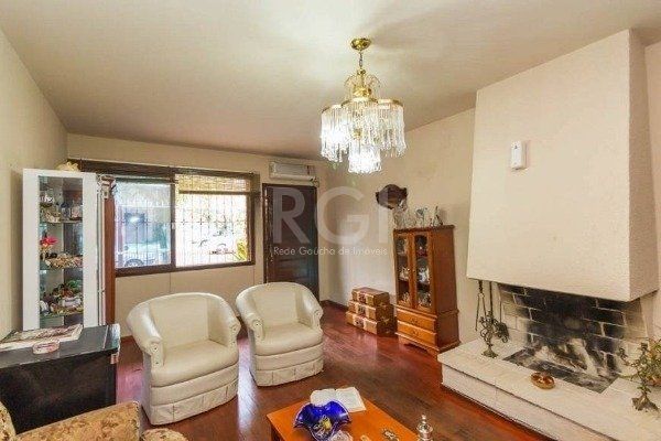 Casa à venda com 4 quartos, 300m² - Foto 4