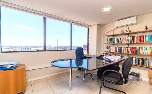 Conjunto comercial cobertura duplex no Centro