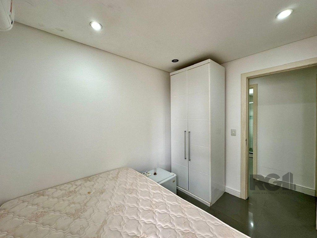 Apartamento à venda com 4 quartos, 90m² - Foto 11