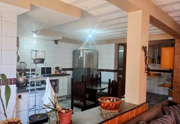 Casa à venda com 3 quartos, 206m² - Foto 5