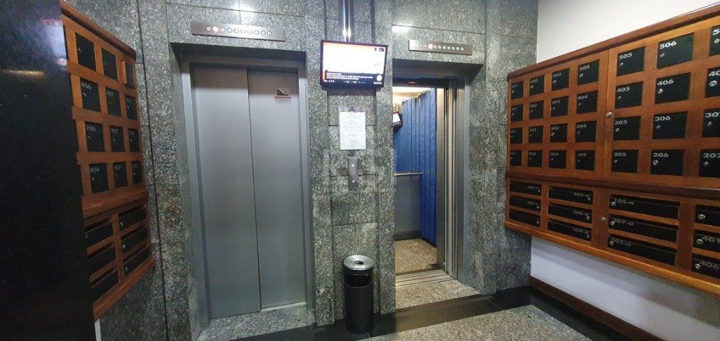 Conjunto Comercial-Sala à venda com 1 quarto, 36m² - Foto 12