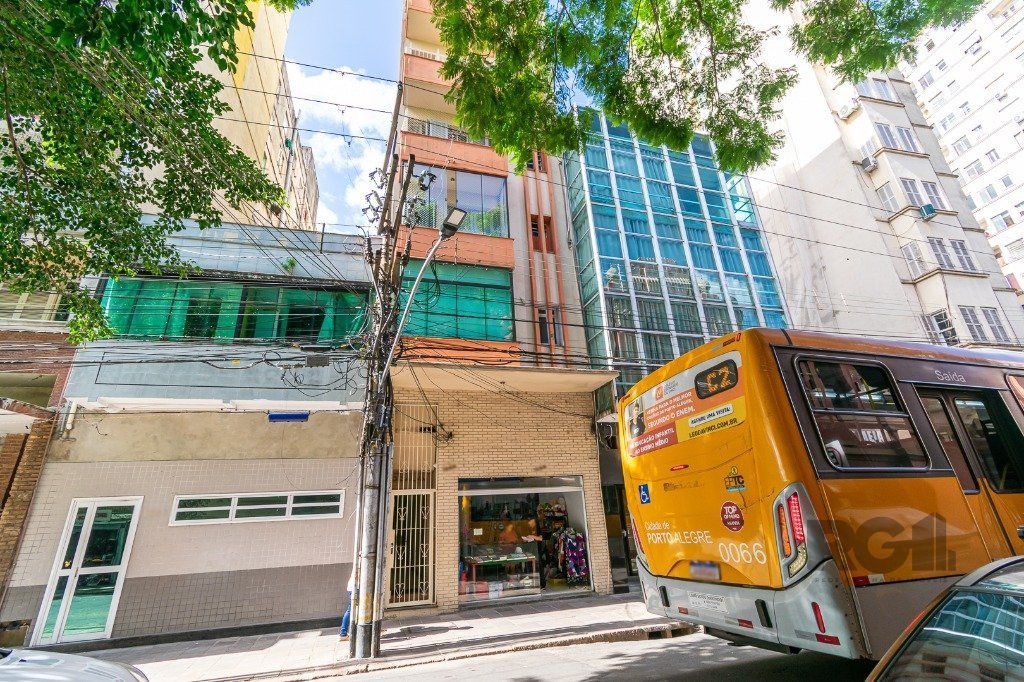 Apartamento à venda com 46m², 1 quarto no bairro Centro Histórico em Porto Alegre