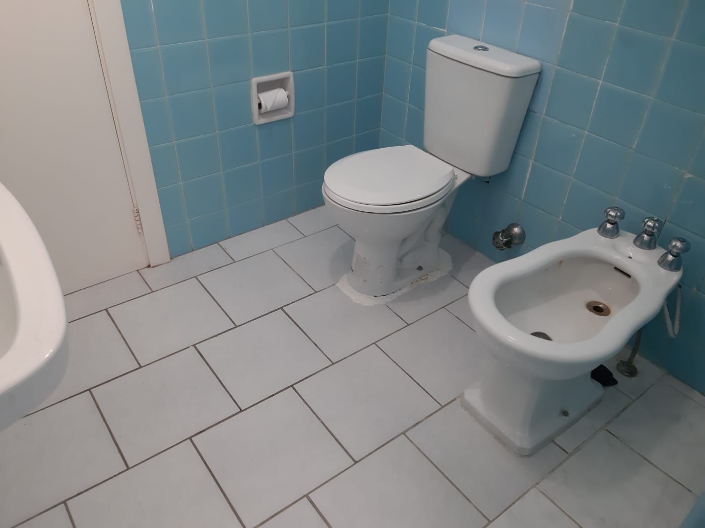 AMPLO APARTAMENTO NO CENTRO HISTÓRICO COM EXCELENTE VISTA.