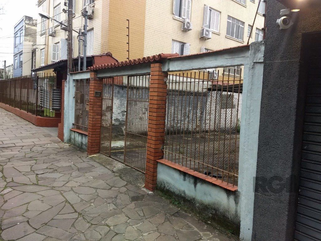 Casa 1 Dormitório(s) Bairro Floresta