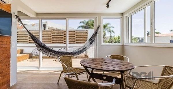 Casa de Condomínio à venda com 3 quartos, 143m² - Foto 1